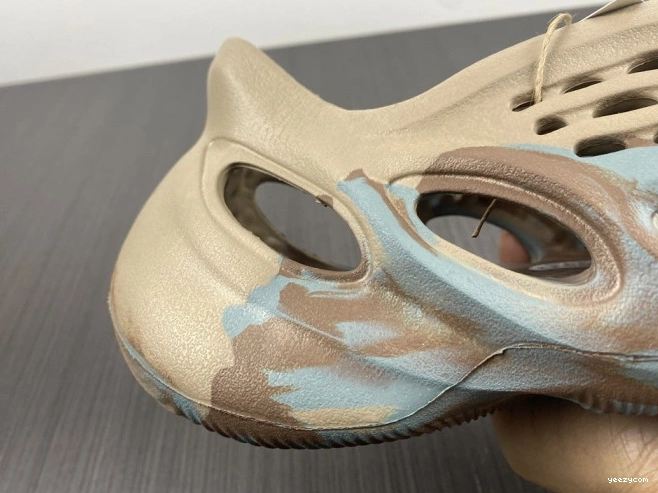 GY3969 Adidas Runner Foam Yeezy 1023